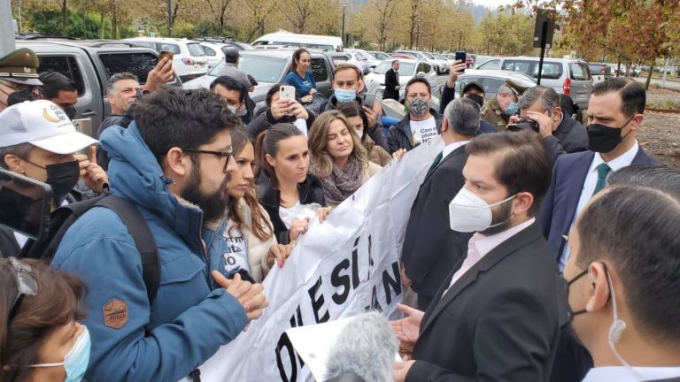 Pidieron reunión formal: Pdte. Boric conversó con agrupación Con Mi Plata No en la calle