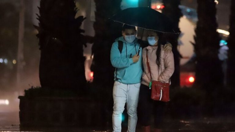 Gran Santiago: Decretan “alerta meteorológica” por lluvias fuertes en un breve lapso