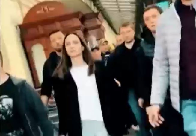El tenso momento en que Angelina Jolie debió evacuar por eventual bombardeo en Ucrania
