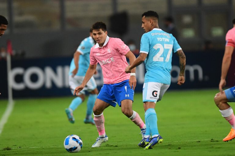 Amargo empate: La UC no pudo con Sporting Cristal y complicó seriamente sus opciones en la Libertadores