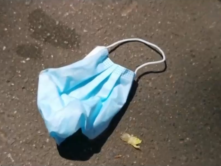 Más de 4 mil toneladas de plástico: ¿Cómo evitar dañar el medio ambiente con las mascarillas?