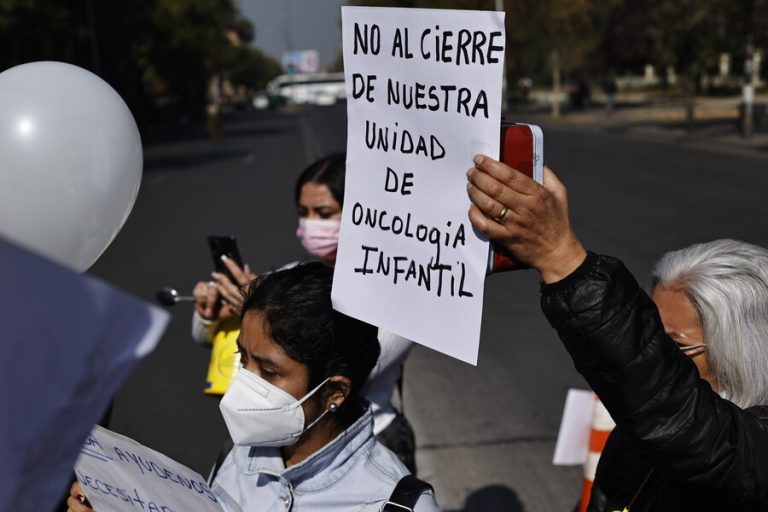 Hospital San Juan de Dios confirma suspensión temporal de área oncológica pediátrica: Padres en alerta