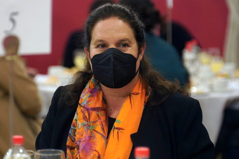 Ministra Maya Fernández fue víctima de un robo en su casa: Delincuentes maniataron a su esposo