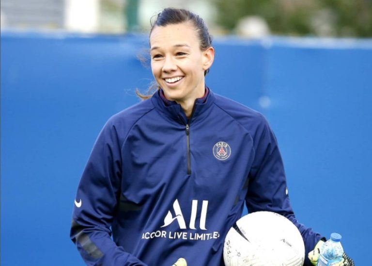 Christiane Endler es nombrada como la mejor guardameta de la liga francesa por segundo año