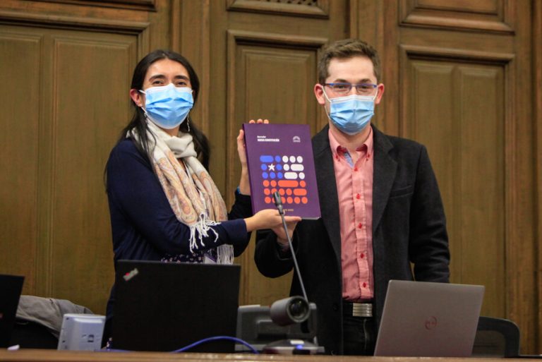 Cadem: Opción Apruebo en el plebiscito de salida anota un alza y Rechazo disminuye dos puntos