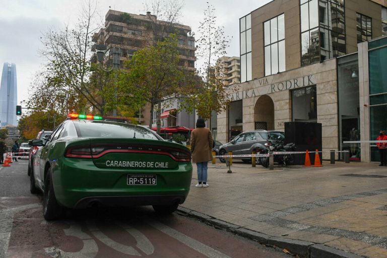 Asalto a la tienda Sarika Rodrik: Los whatsapp desconocidos que maneja la Fiscalía y que incluyen una foto