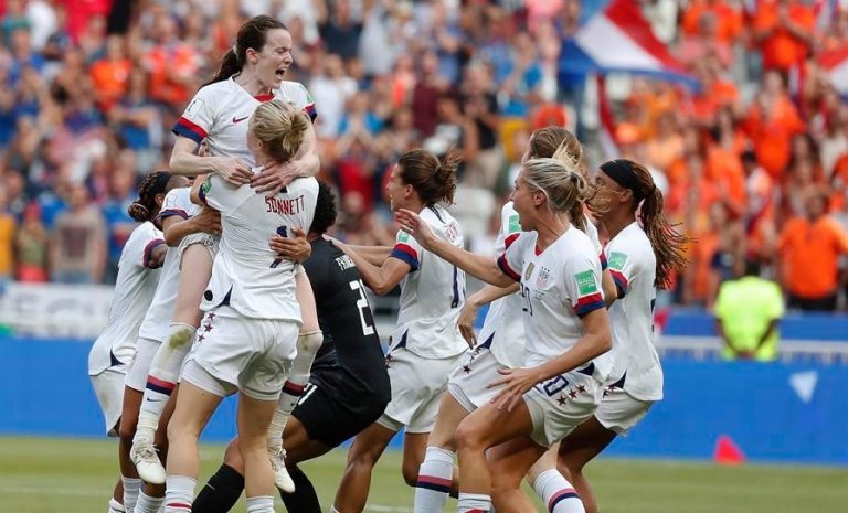 ¡Histórico! Selección femenina y masculina de fútbol de EE.UU. tendrán igualdad salarial