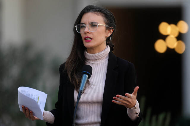 Camila Vallejo y Estado de Emergencia acotado: 