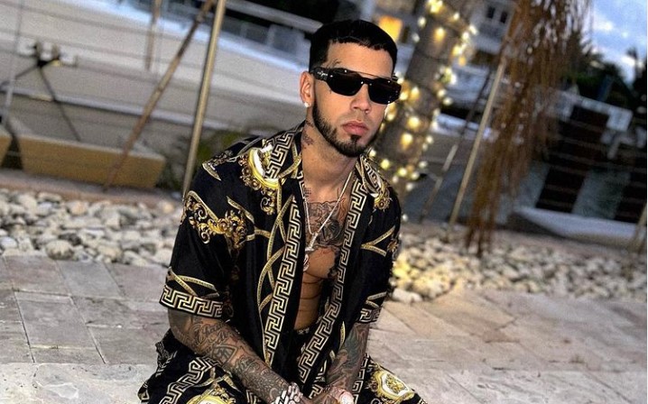 Anuel AA pide perdón tras no llegar a su concierto en Antofagasta: 