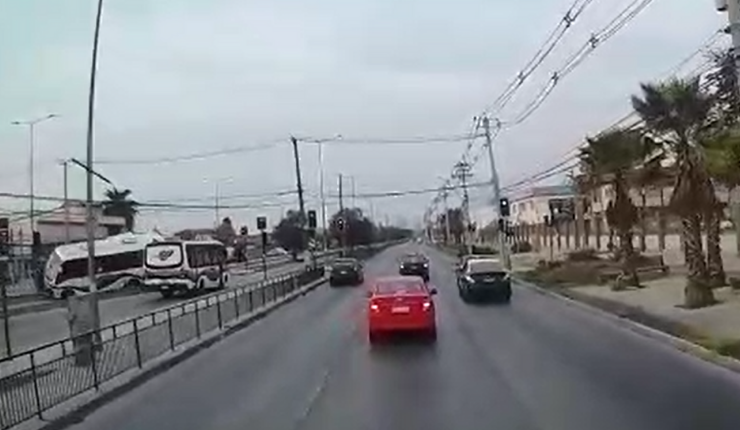 Revelan video de momento preciso del violento choque entre bus con pasajeros y camión en Cerrillos