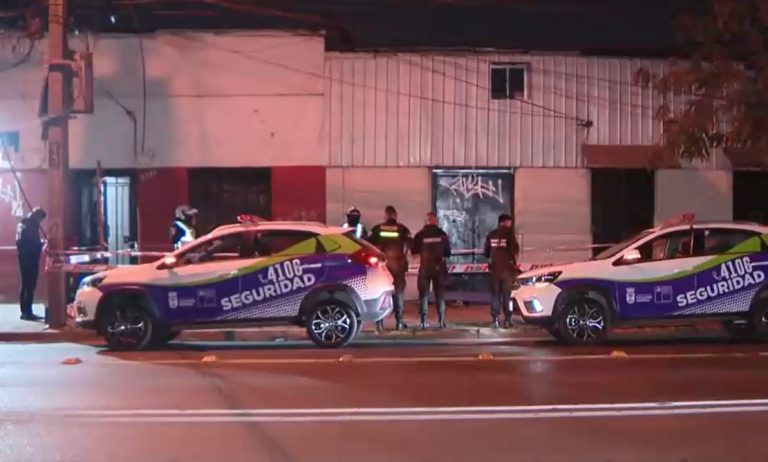 Homicidio en Estación Central: Balearon a hombre colombiano en la vía pública