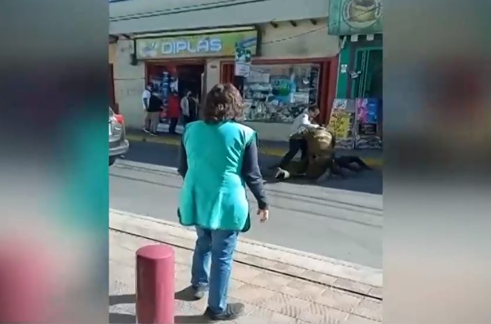 Hubo 116 detenidos: Captan golpiza a dos carabineros que realizaban ronda preventiva en Coquimbo