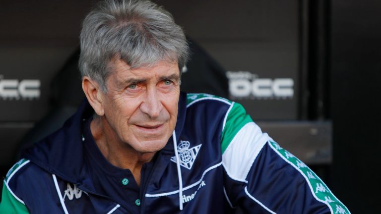 El Betis de Pellegrini sigue soñando con la Champions tras golear de visita al Valencia