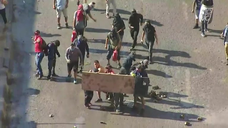 “La Misión”: Inspectores municipales de Providencia se habrían infiltrado en marchas durante el estallido social