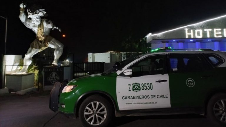 ¡Se robaron hasta los autos! Delincuentes asaltaron a trabajadoras y clientes de un motel en Peñaflor