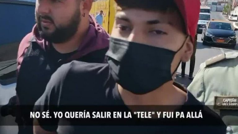 “Es que quería salir en la tele”: La sorprendente respuesta de alumno que fue detenido por amedrentar a un equipo de Chilevisión