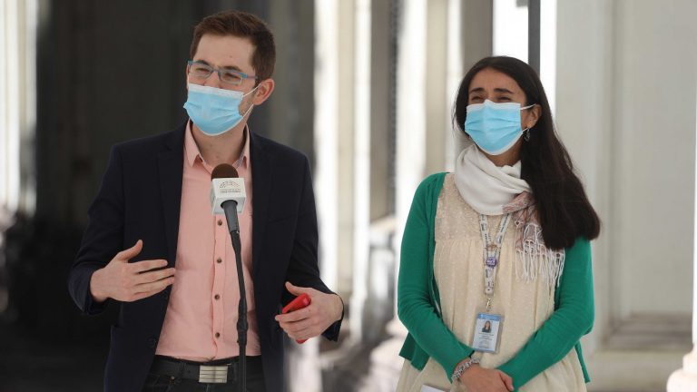 Vicepresidente de la Convención y las encuestas que dan por ganador al Rechazo: “Hay que empezar a hacer la pega de informar”