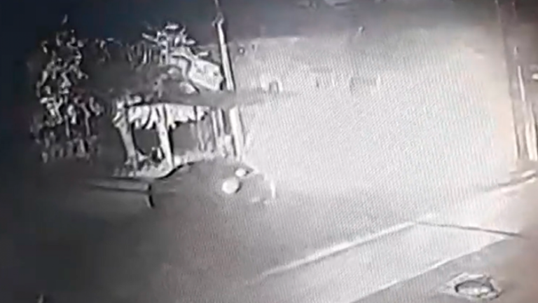 Amenazaron con quemar su negocio: Delincuentes exigen $7 millones a mujer para proteger su local