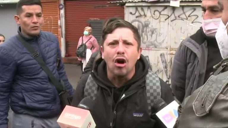 “¡Arriendan los puestos a los mismos colombianos!”: Hombre se descontroló en vivo al denunciar irregularidades en Barrio Meiggs