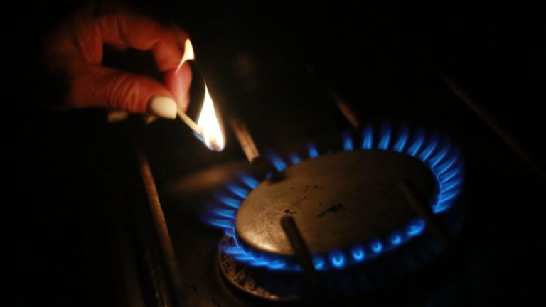 La artimaña legal que utiliza Metrogas para cobrarle a sus clientes hasta un 20% más caro