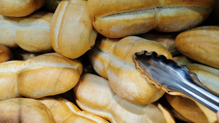 El kilo del pan alcanzaría los $2.000 en todo el país