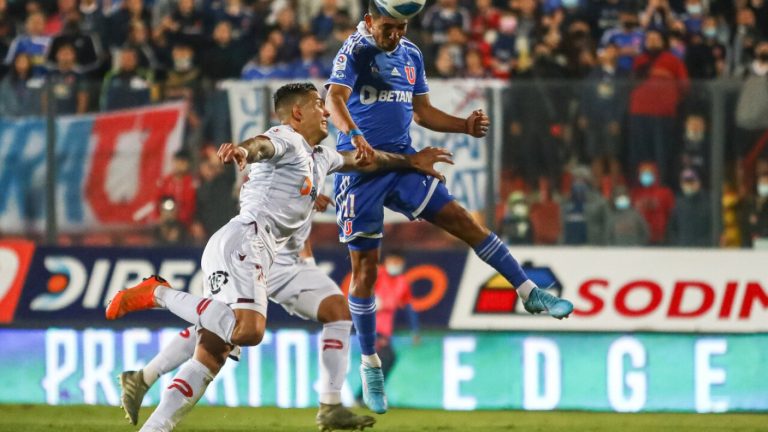 La 'U' se sacudió de los fantasmas: Triunfó 2-0 sobre Deportes La Serena