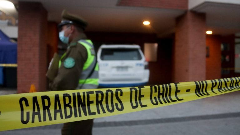 Patrulla de Carabineros protagonizó choque en Providencia mientras se dirigía a operativo