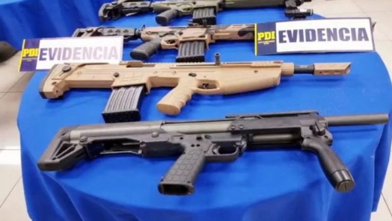 Los llevaban desarmados: Este fue el sello que delató al ex carabinero por tráfico de armas