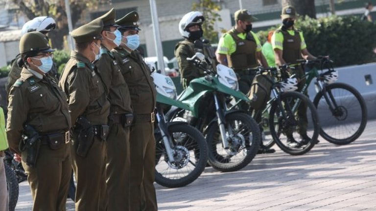 ¿Qué significa que Carabineros sea desmilitarizado? Francisco Vidal lo explica en Contigo en la Mañana