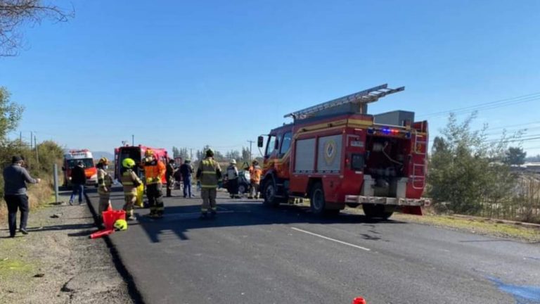 Cuatro personas resultaron fallecidas tras la colisión de dos vehículos en Peralillo