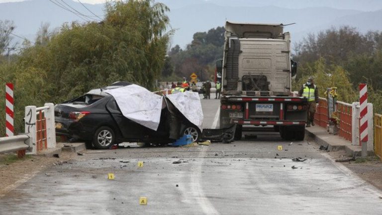 Fatal accidente en Melipilla: Dos niños y tres adultos fallecieron en choque múltiple