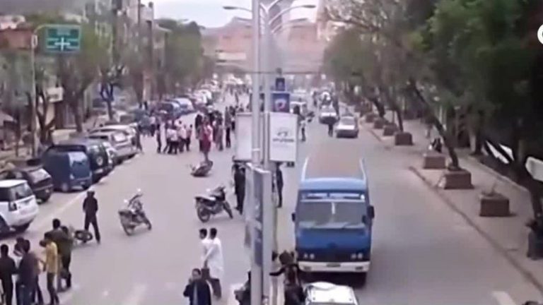 Fuerte sismo de magnitud 7,1 afectó a Perú y el norte de Chile