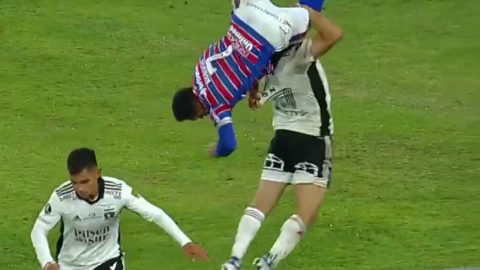 La agresión de Falcón al más puro estilo de la UFC que pudo lesionar a un jugador de Fortaleza