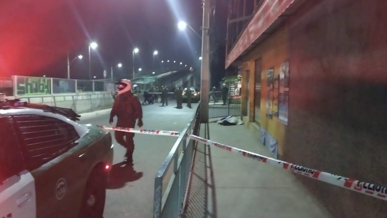 Mujer muere baleada tras disparos al aire en El Bosque: Detenidos son menores de edad