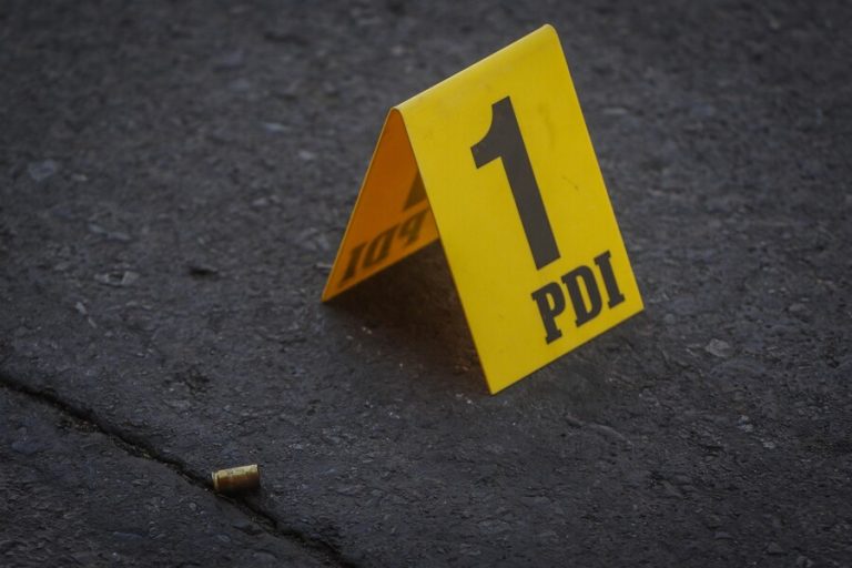 Adolescente recibió un disparo mientras estaba al interior de su casa en Rancagua: Fue operado de urgencia