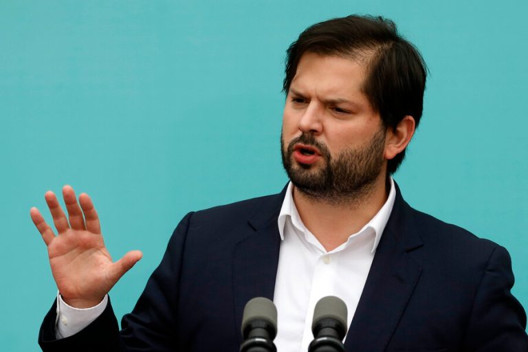 Pdte. Boric no descarta habilitar Punta Peuco por hacinamiento en cárceles: 