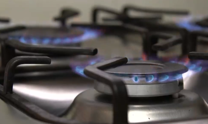 Sobreprecio del gas: ¿Cuánto podría recibir cada usuario afectado si se logra la compensación?