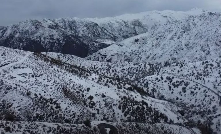 Una postal de lujo: Dron capta bellas imágenes de Farellones completamente nevado