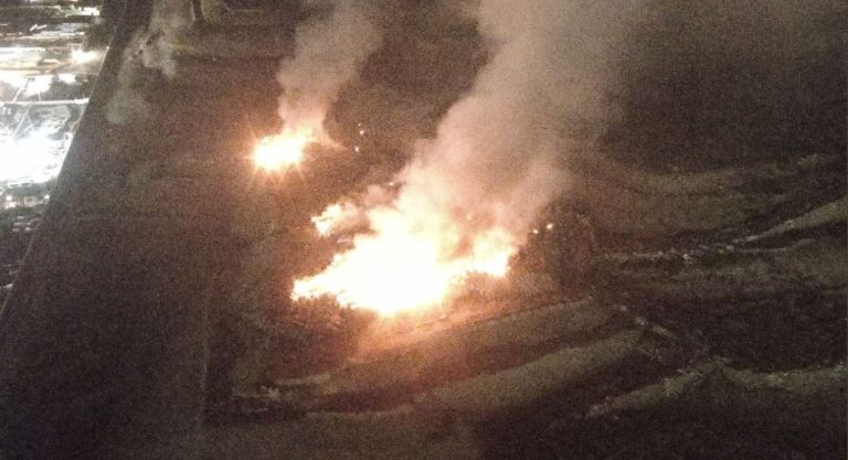 Antofagasta: Suspenden clases por incendio en ex vertedero La Chimba