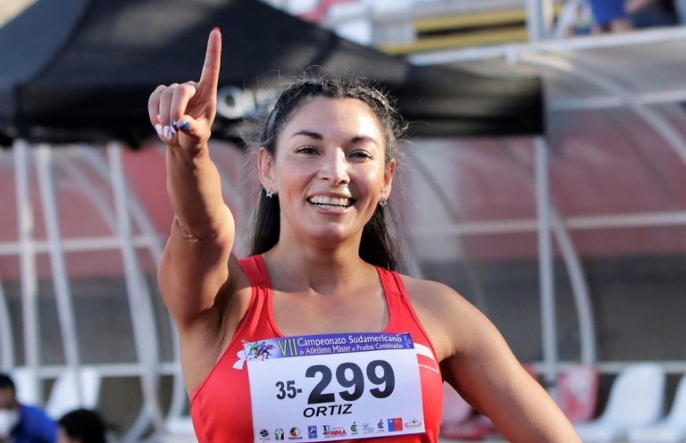 Búsqueda intensiva de fondos: La meta de Evelyn Ortiz, la atleta chilena que sueña con llegar al mundial en Finlandia