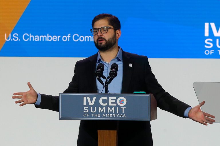 Nombre del pdte. Boric apareció mal escrito en presentación de Cumbre de las Américas