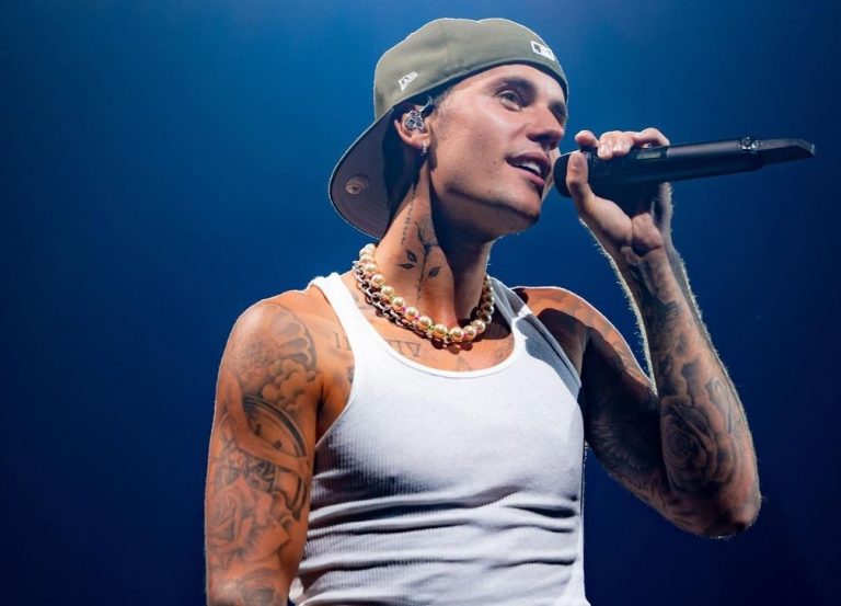 Justin Bieber reveló que padece de una parálisis facial y anunció un receso en su carrera