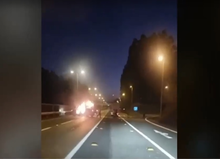 Tres camiones quemados: Se registran dos ataques incendiarios en Collipulli durante la madrugada de este sábado