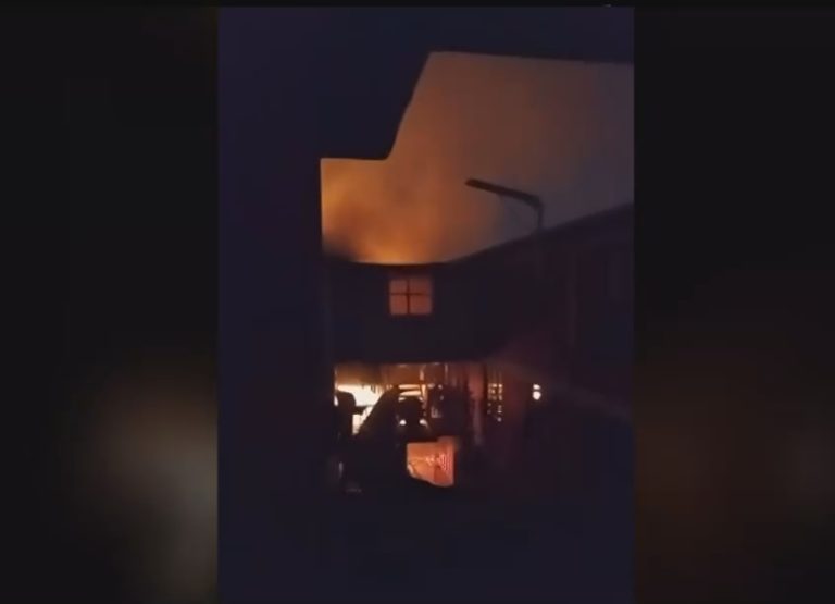 Banda provocó incendio intencional en edificio residencial en Peñaflor