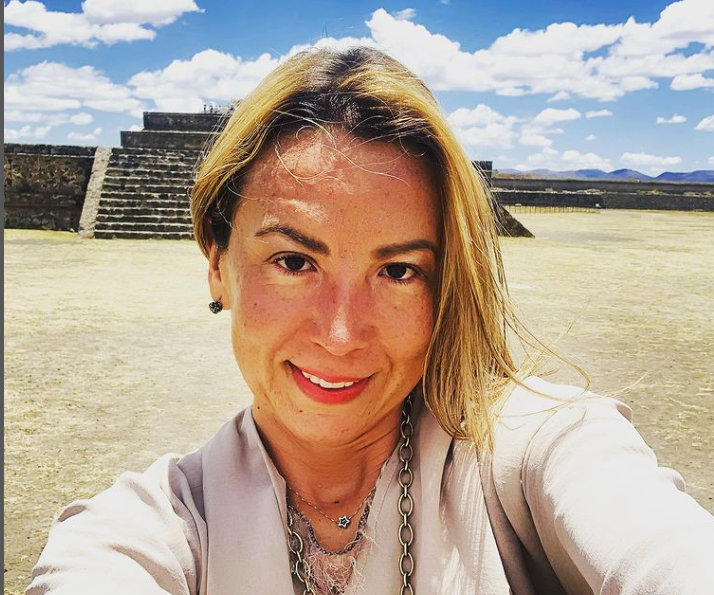 Mafe Walker, mujer que dice hablar 