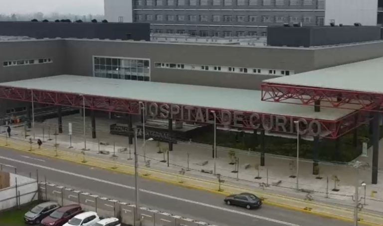 Tres hospitales nuevos entregados en 2021 siguen cerrados por falta de autorización sanitaria