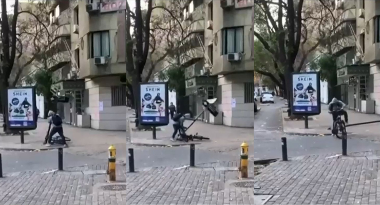 Descarado: Hombre sacó de cuajo una señalética en Santa Lucía para robar bicicleta y todo fue grabado