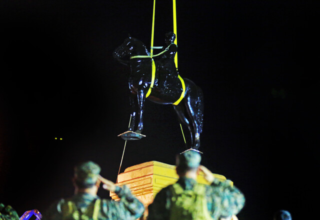 Tras ser vandalizada y restaurada: Estatua de Baquedano será trasladada al Museo Histórico Militar