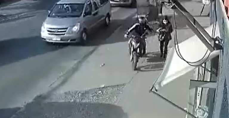 Capturan a banda de motochorros en Estación Central: Revelan registros de sus ataques