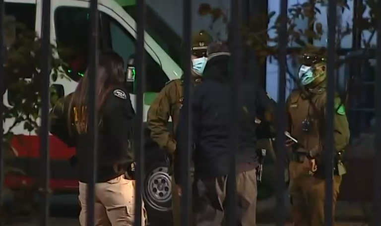 Balean a padre e hijo de 7 años en Macul: Adulto falleció tras recibir 11 disparos afuera de su domicilio